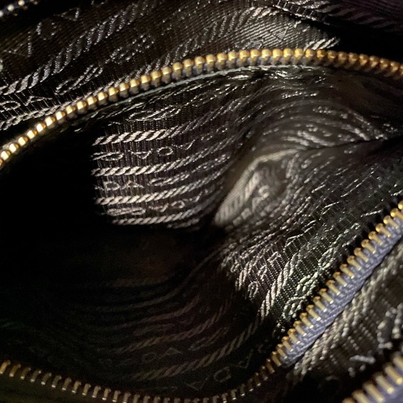 Prada gold crossbody pristine condition - Picture 9 of 10